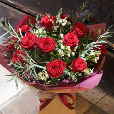 Classic Dozen Best roses - Send the classic, romantic gift of a dozen best quality, large headed red roses.  These will be hand-tied with beautiful, seasonal foliage and finished with a gift box and ribbon. 

 

Please note, standard price is for 12 luxury red roses, deluxe price is for 24 luxury red roses. Other colour roses available by prior request.

 

Flowers are guaranteed for 5 days (although often last much longer).  Please ensure the water is changed regularly and the stems cut at an angle.  Place flowers in a cool place away from direct sunshine or radiators.

This item is available to order for delivery in the Horwich, Bolton and Chorley area.  Same day delivery available (whilst stocks last) for orders placed before 2pm.  For any enquiries, please contact the shop on 01204 697924 or email info@flowersmiths.org.uk